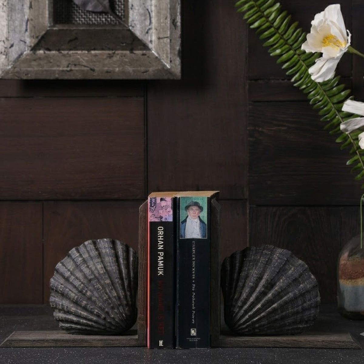 Nautillus Bookend - Brown