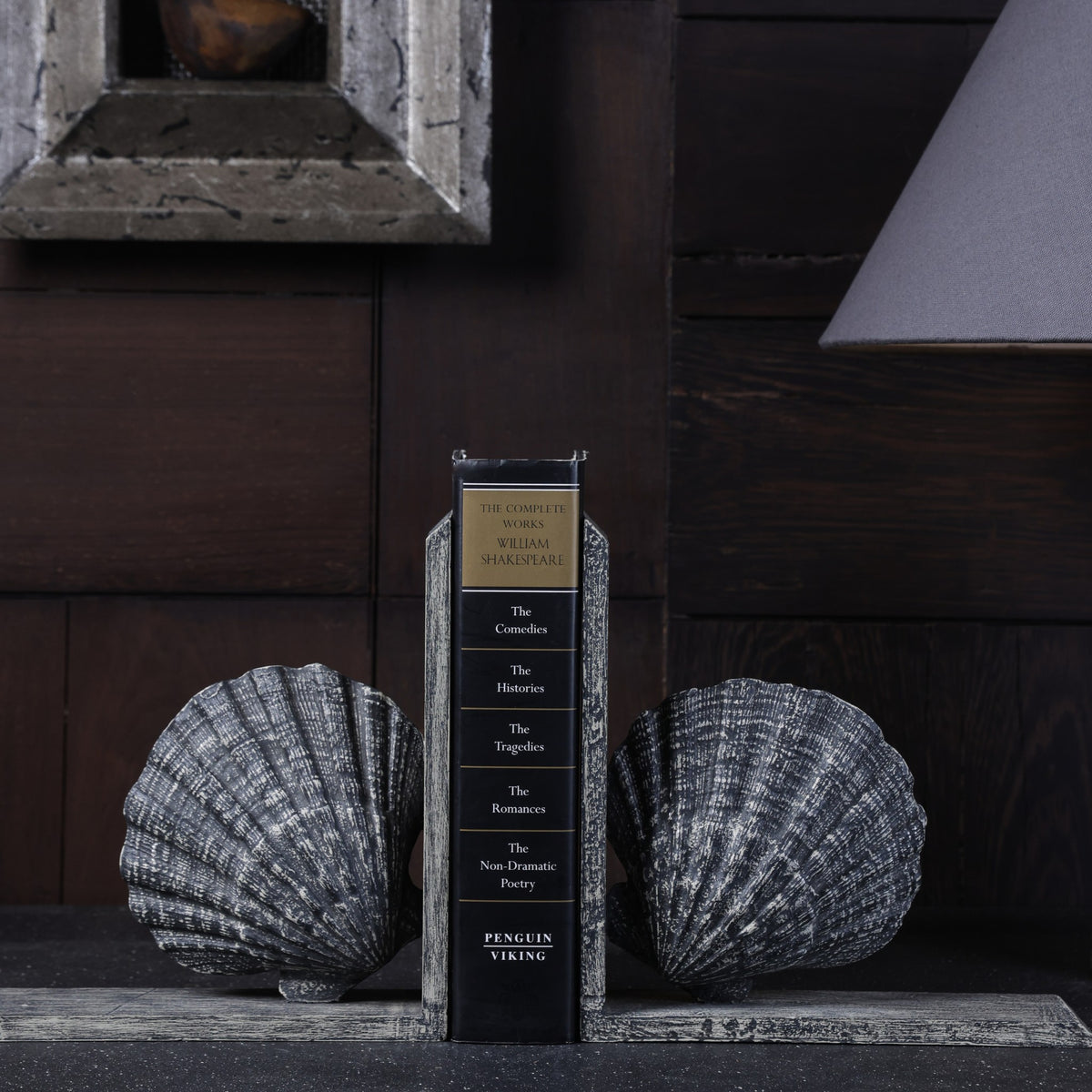 Nautillus Bookend - Grey