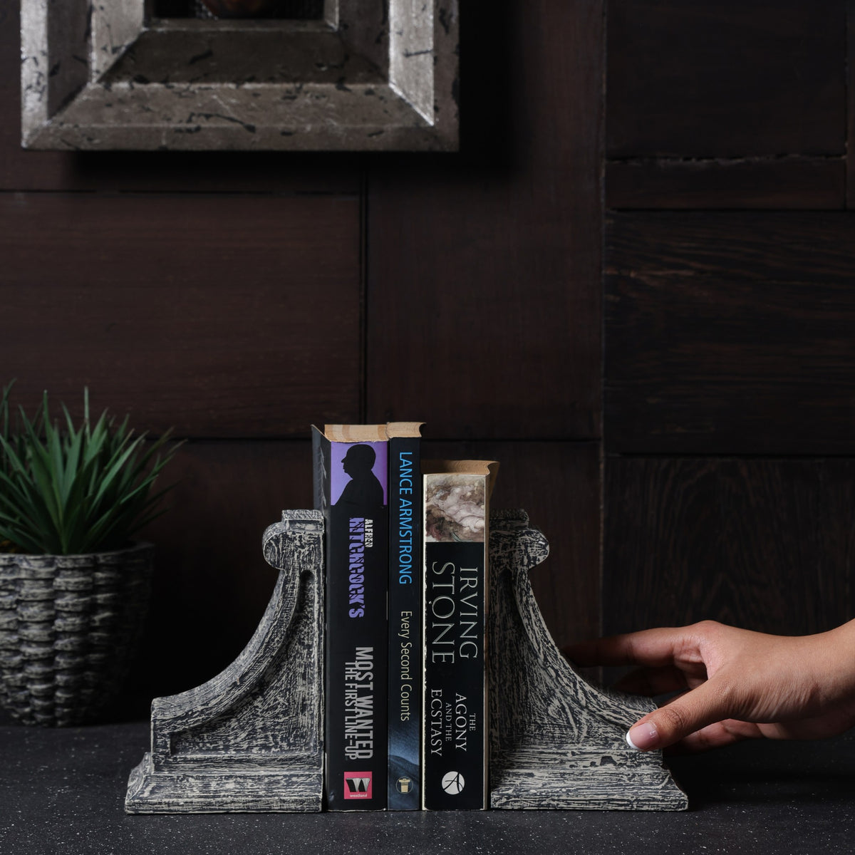 Tuscan Bookend - Grey