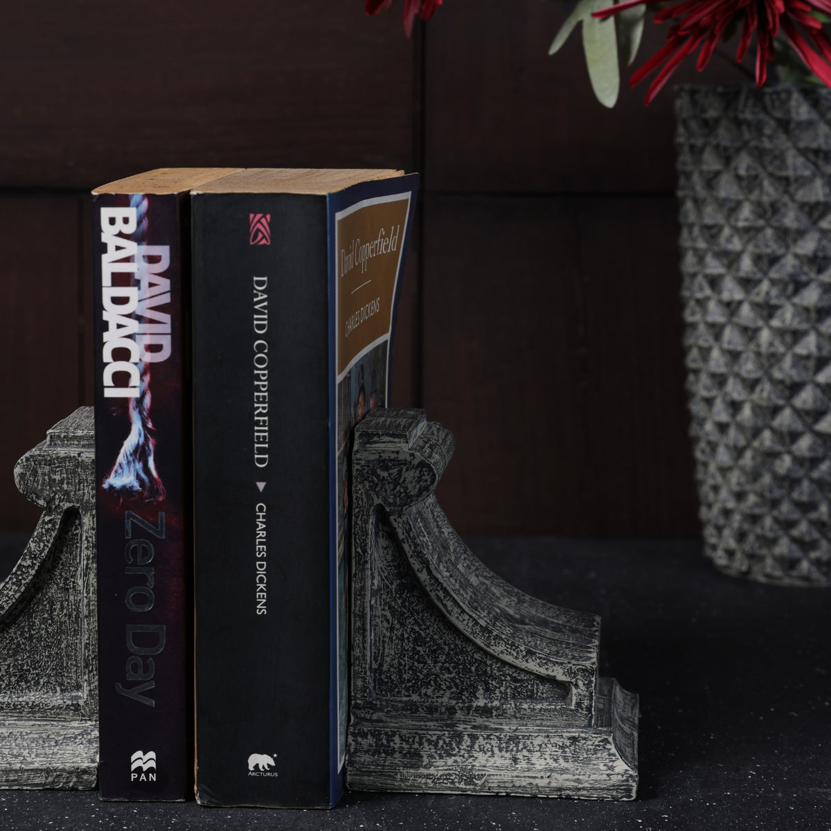 Tuscan Bookend - Grey