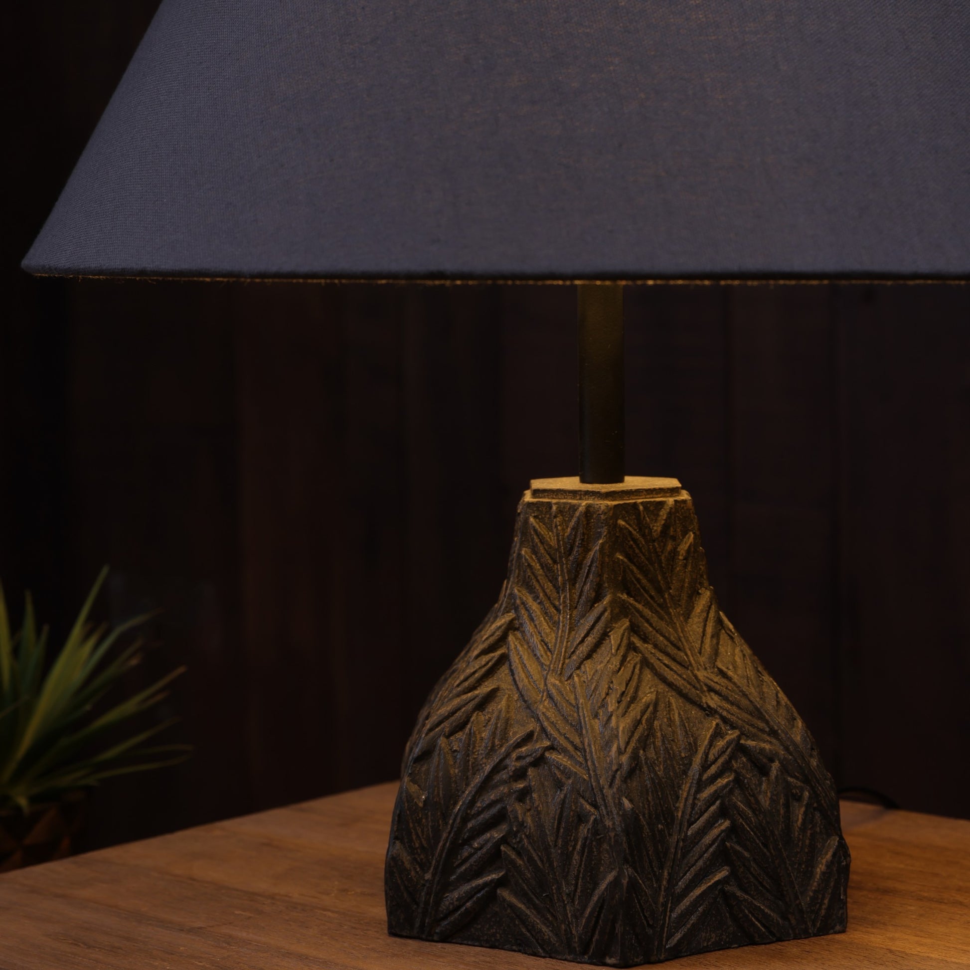 Frond Table Lamp - Brown